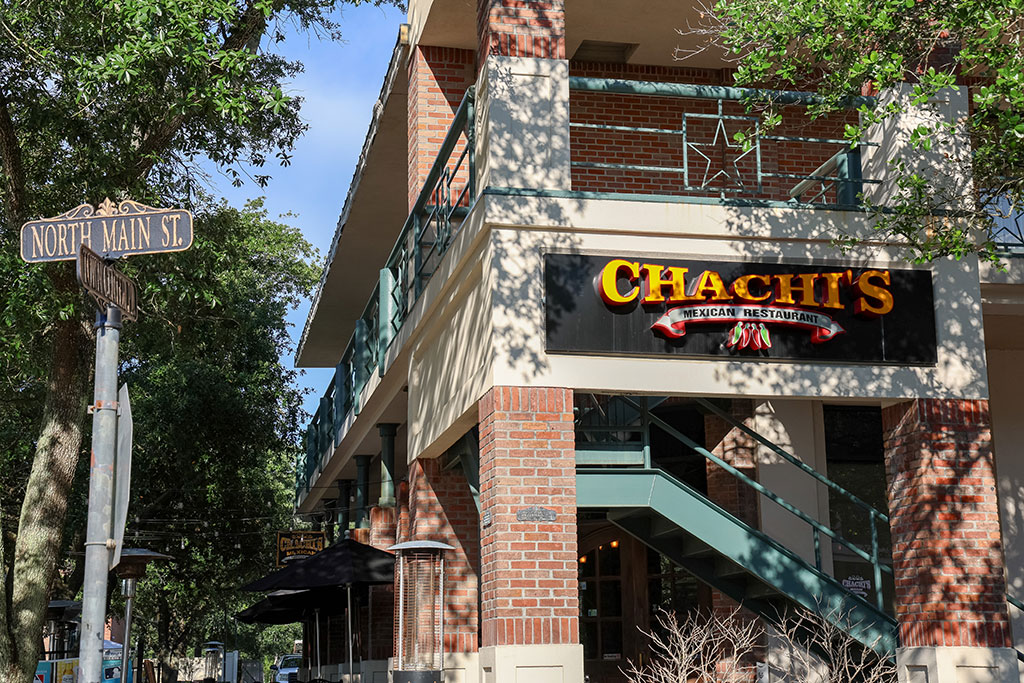 Chachi’s restaurant and the upstairs offices in Kingwood Town Center